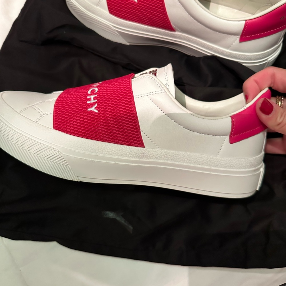 BRAND NEW Givenchy Sneakers - Picture 4 of 8